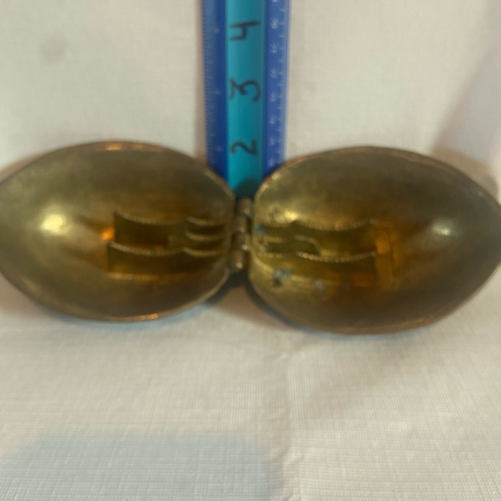Vintage Mid-Century Heavy Solid Brass Nut Cracker Realistic Walnut Shape Hinged - Picture 6 of 7